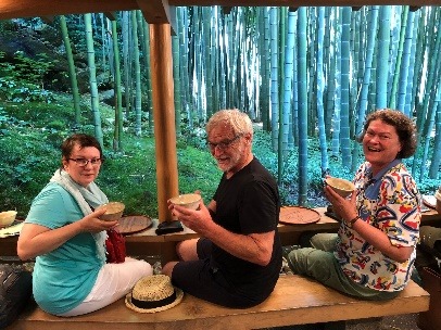 Australian Visitors were Impressed by the Magnificent Buddha Statue and the Beautiful Bamboo Grove!