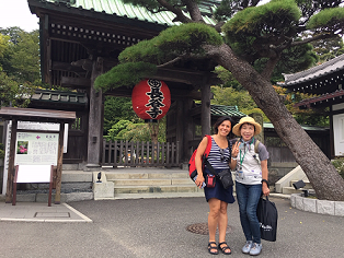 A Spanish Woman enjoys Japanese Beauty in Kamakura